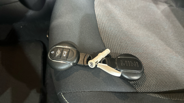 MINI Hatchback 1.5 Cooper Classic II 3dr Petrol Hatchback